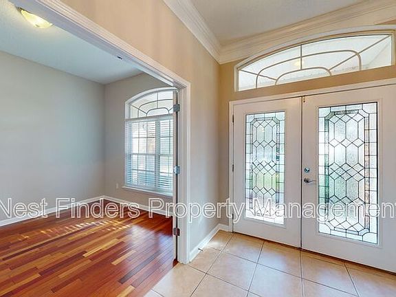 3rd image of 8313 Hedgewood Dr