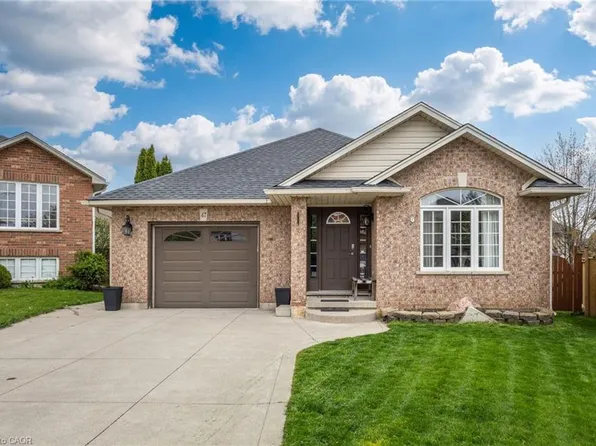 47 Hannah Cres, Hamilton, ON L9B 2V4