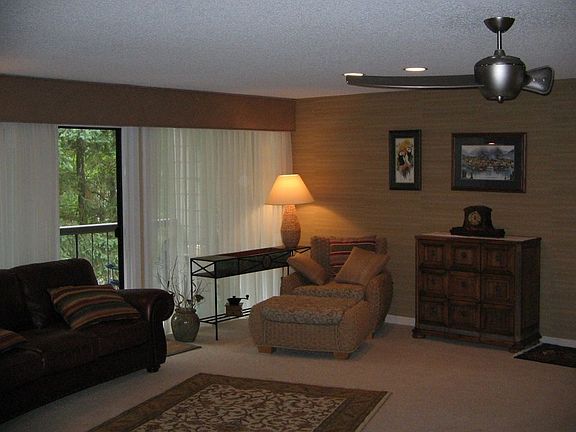 4th image of 13680 NE 69th St APT 645