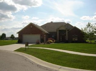 1804 Bent Tree Ct, Auburn, IN 46706