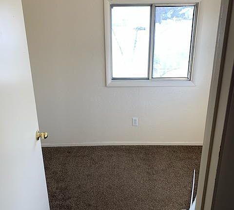2nd image of 624 S Commercial Ave