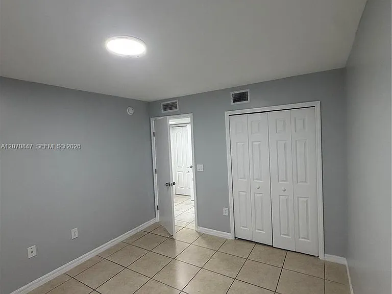 1261 SE 27th St #101 — Photo 5
