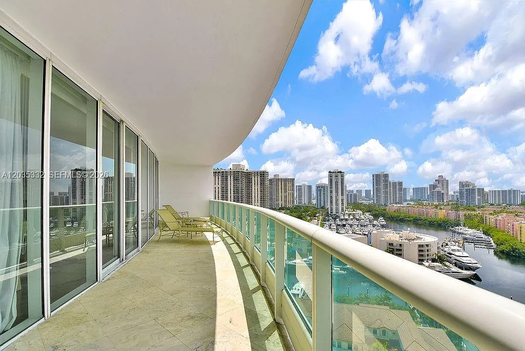 2 bed, 2400 sqft, $12,000 — Photo 3