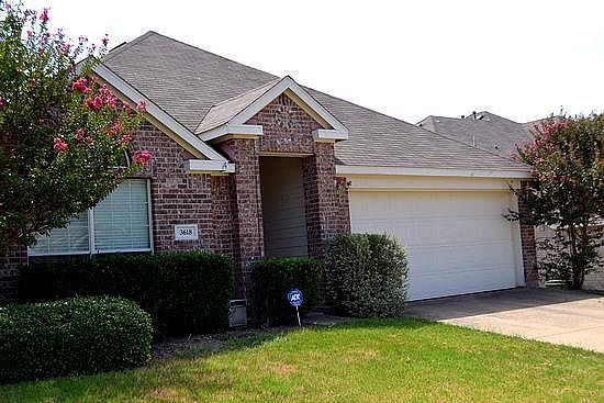 1st image of 3618 English Oak Dr