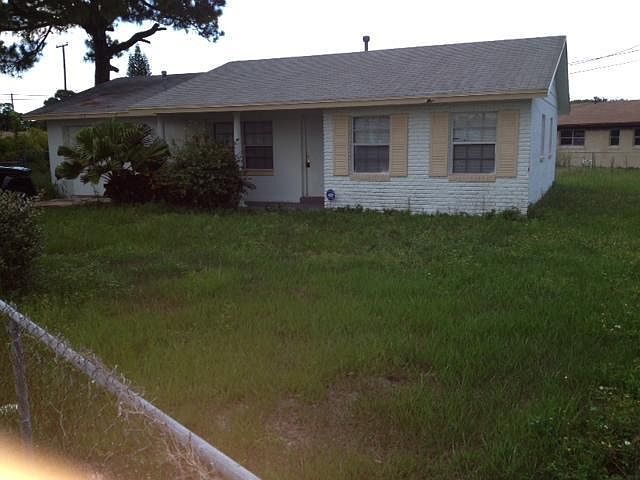 2nd image of 102 Gotham Ct