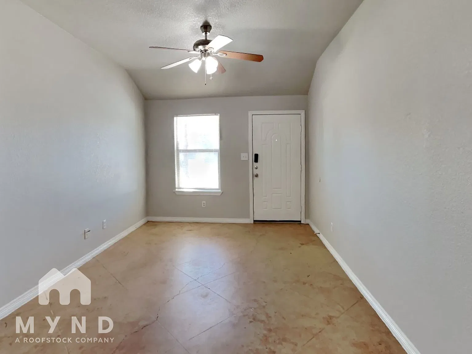 2 bed, 2.0 bath, 924 sqft, $1,299 — Photo 4