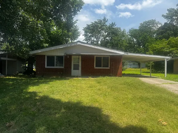 313 S Birchlane Dr, Carbondale, IL 62901