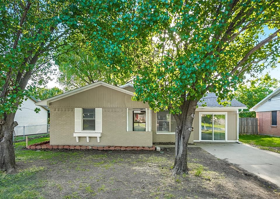 1st image of 900 Mardi Gras Ln