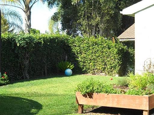 2nd image of 4819 Loukelton Way