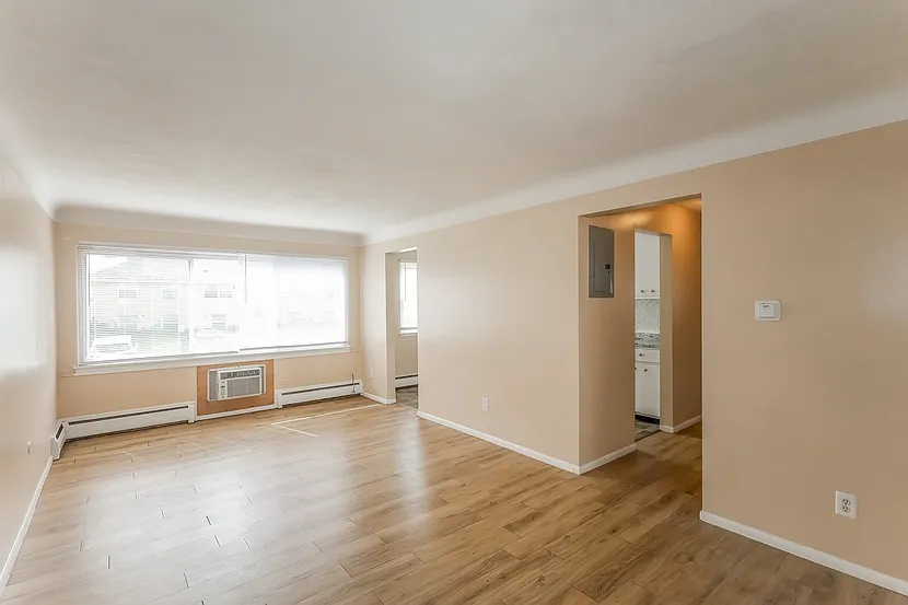 2 bed, 850 sqft, $1,195 — Photo 3
