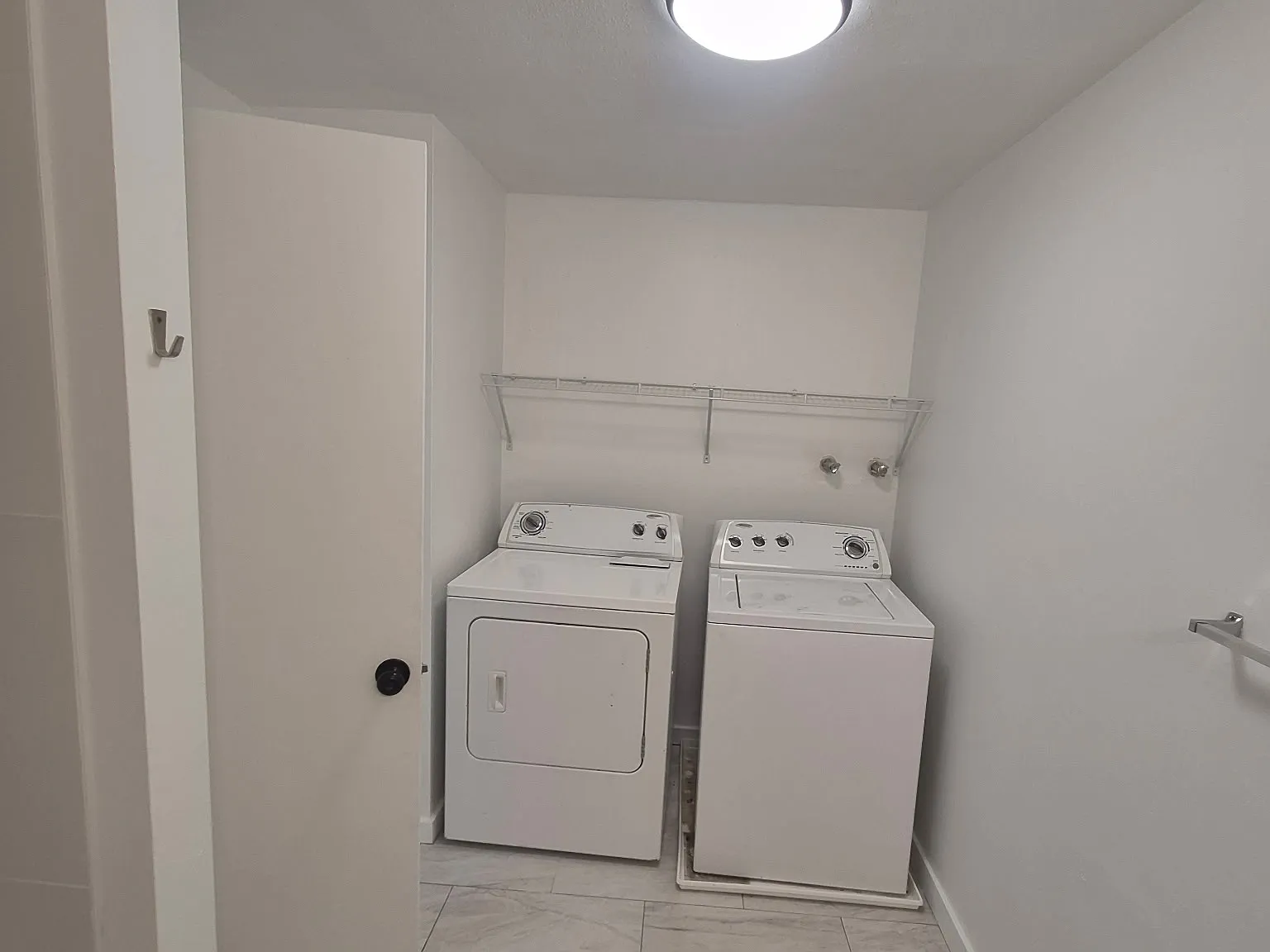 2622 NE Lombard St — Photo 2