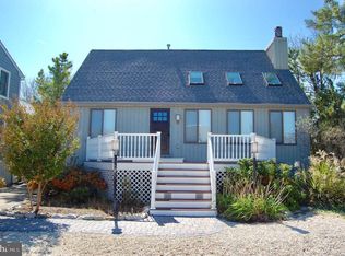 8 W 51st St, Brant Beach, NJ 08008