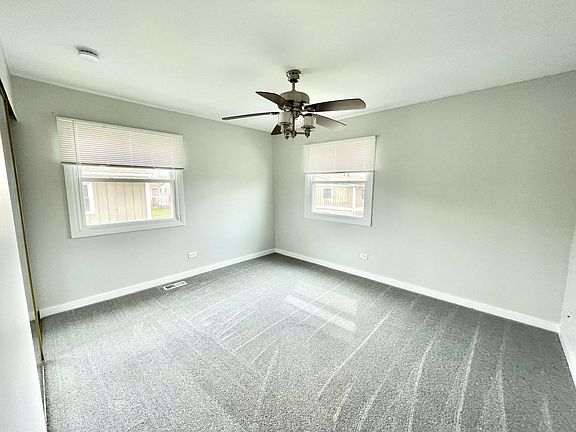4th image of 7935 163rd Ct
