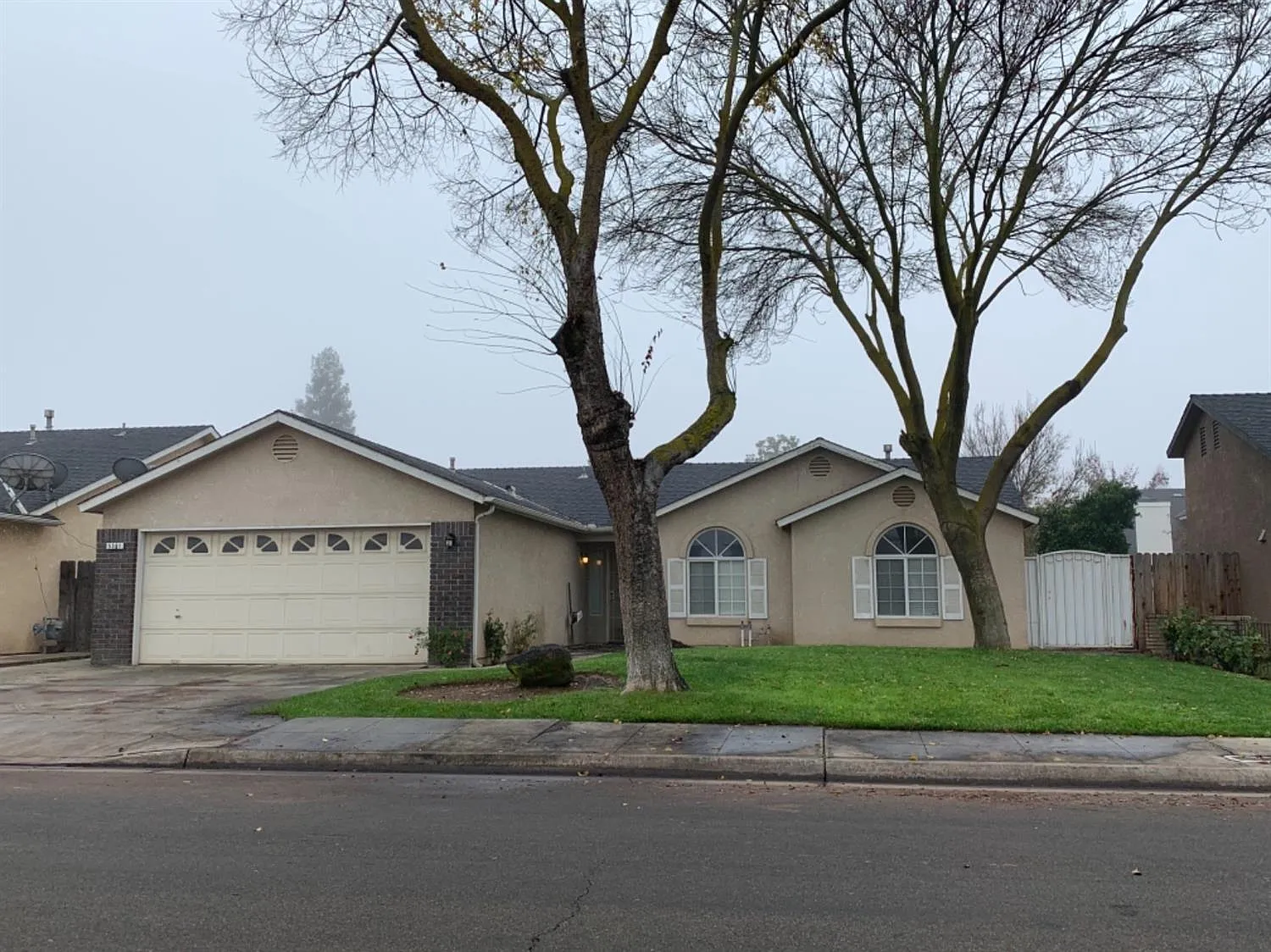 5361 W Robinson Ave photo 1