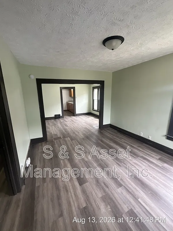 2 bed, 1.0 bath, 848 sqft, $1,100 — Photo 2