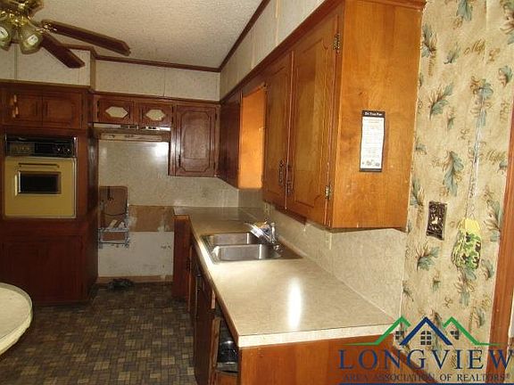 4th image of 115 County Road 2518