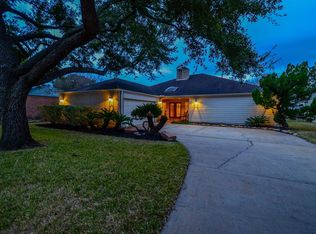 12219 Piping Rock Dr, Houston, TX 77077