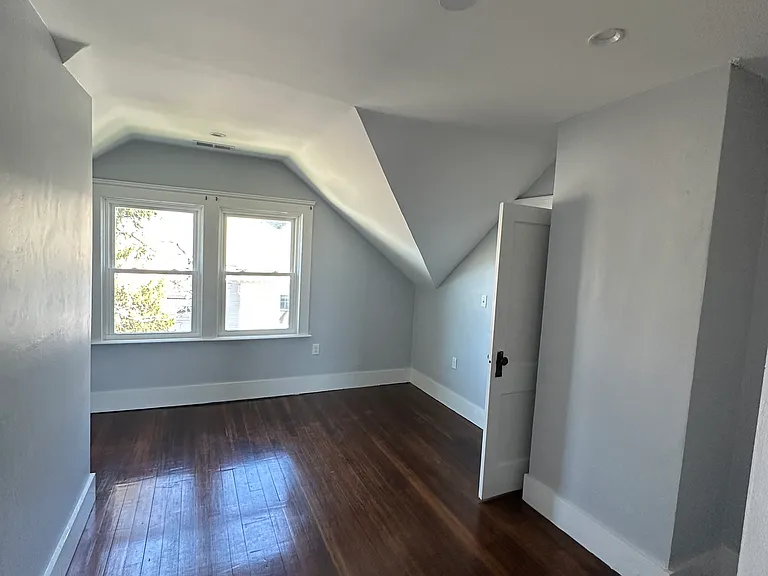 16 Spring St #3 — Photo 8