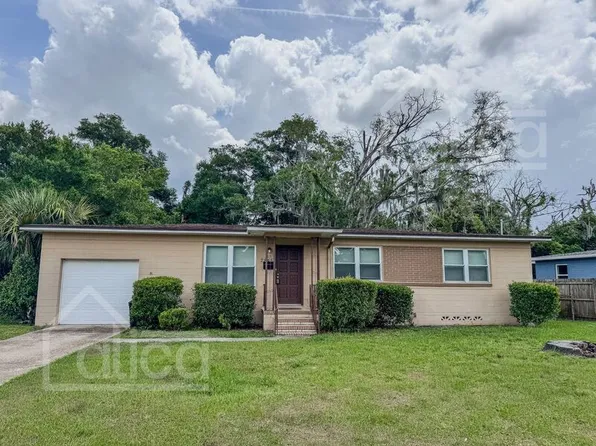 2845 Holly Point Dr, Jacksonville, FL 32277