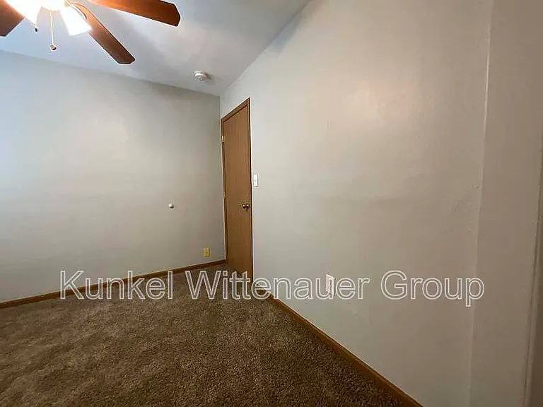 1810-12 Jamestown Rd — Photo 13