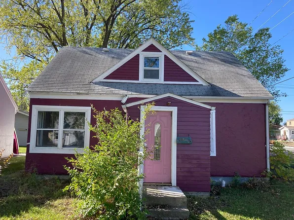 725 8th St N, Wahpeton, ND 58075