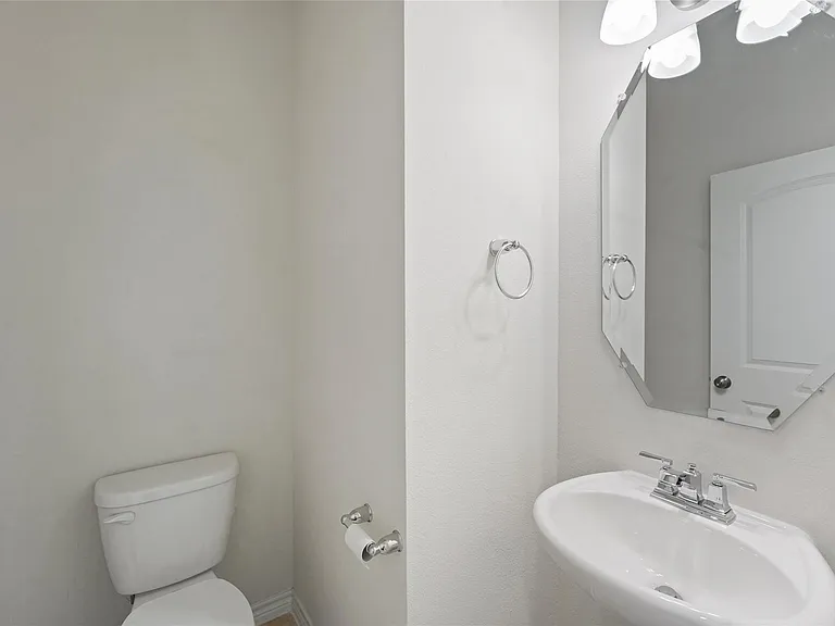 7203 Buckthorn Hollow Trl — Photo 21