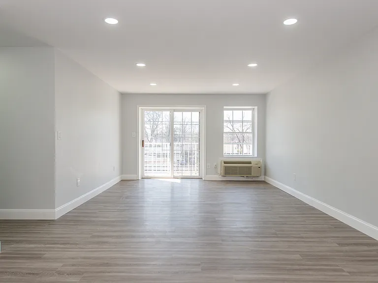 446 Passaic St #3F — Photo 8