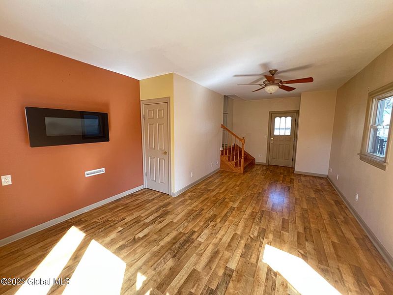 3rd image of 1028 Peter Road
