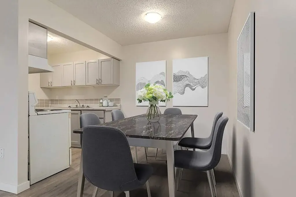 Jason Apartments — Photo 2