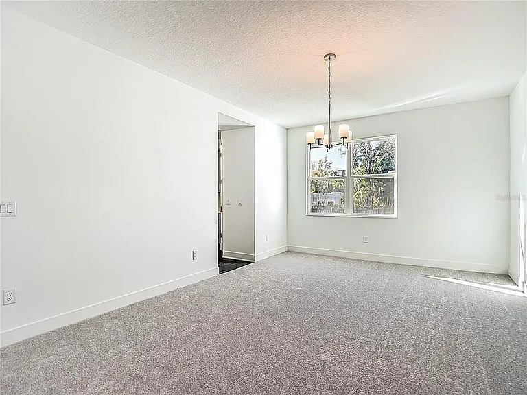 410 S West Shore Blvd — Photo 8