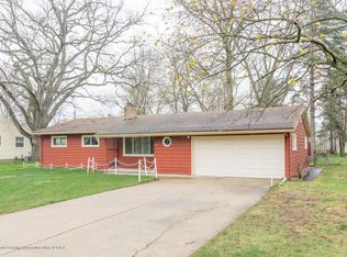 5015 Tressa Dr, Lansing, MI 48910