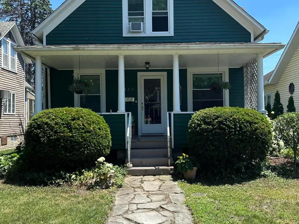 335 Franklin St, Porter, IN 46304