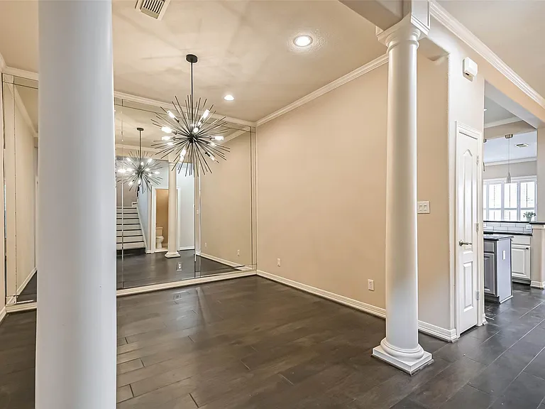 5453 Fairdale Ln — Photo 10