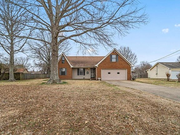 2nd image of 1426 Simmons Rd