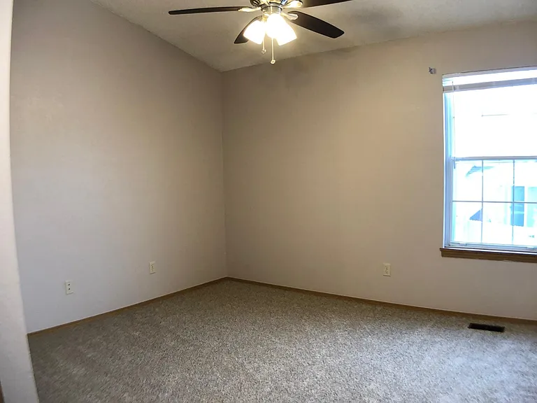 19840 Summerset Ln — Photo 12