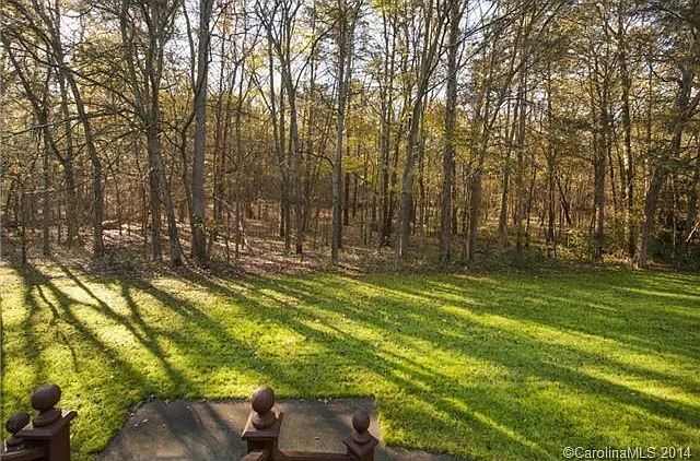 4 bed, 3.5 bath, 3462 sqft, $4,950 — Photo 4