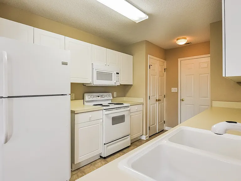 2232 Castle Pines Dr — Photo 10