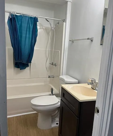 1706 E Emma St #A — Photo 3