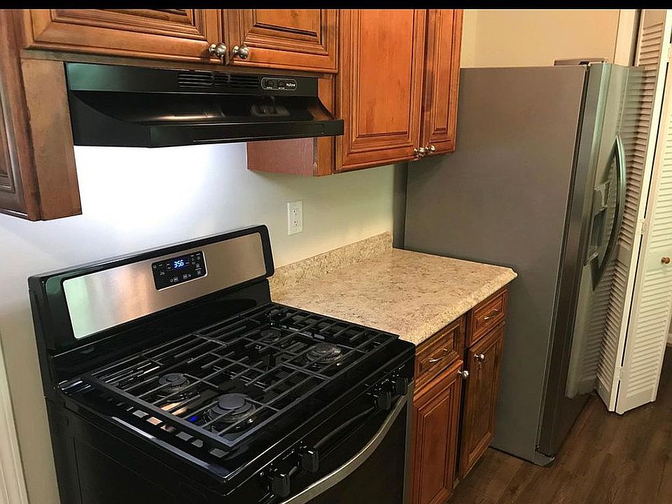 1st image of 3950 Garden Cir