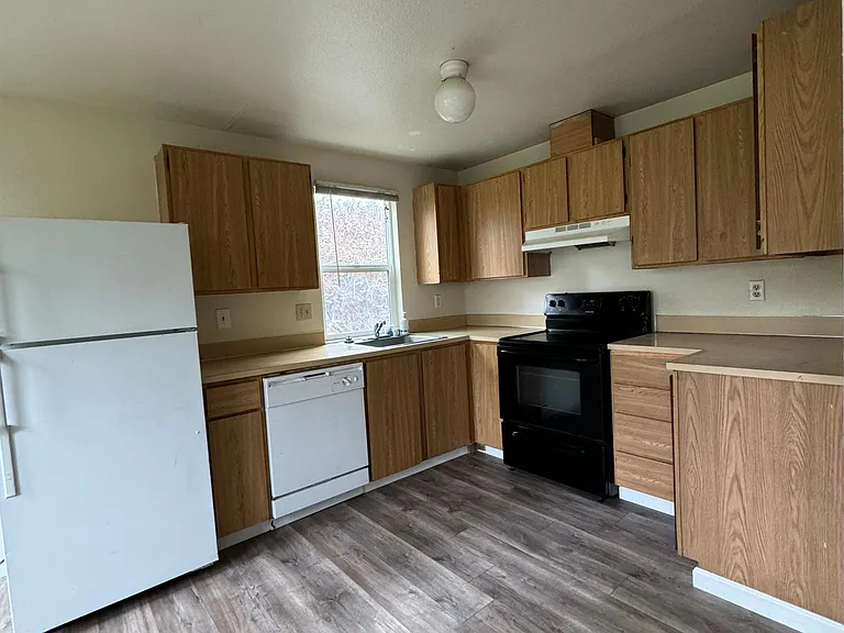 4103 Center St #D — Photo 8