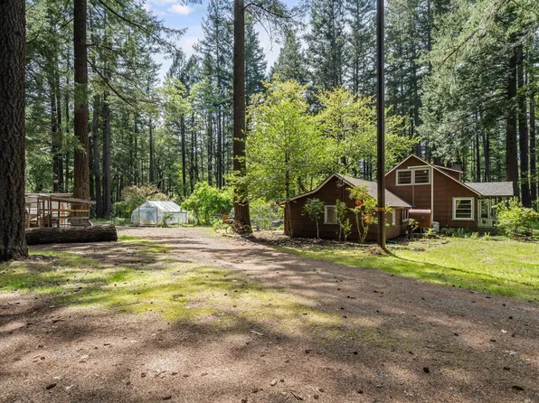 27562 Redwood Hwy, Cave Junction, OR 97523