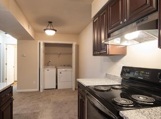 Pembroke Crossing Apartments, Virginia Beach, VA 23455