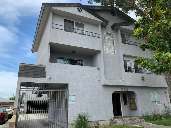 12622 Kornblum Ave APT 2, Hawthorne, CA 90250