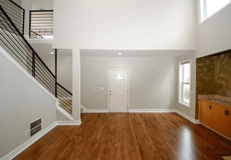 1354 Brookhaven Village Cir NE — Photo 9