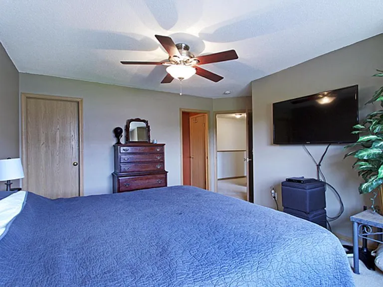4 Bridgewater Trl — Photo 14