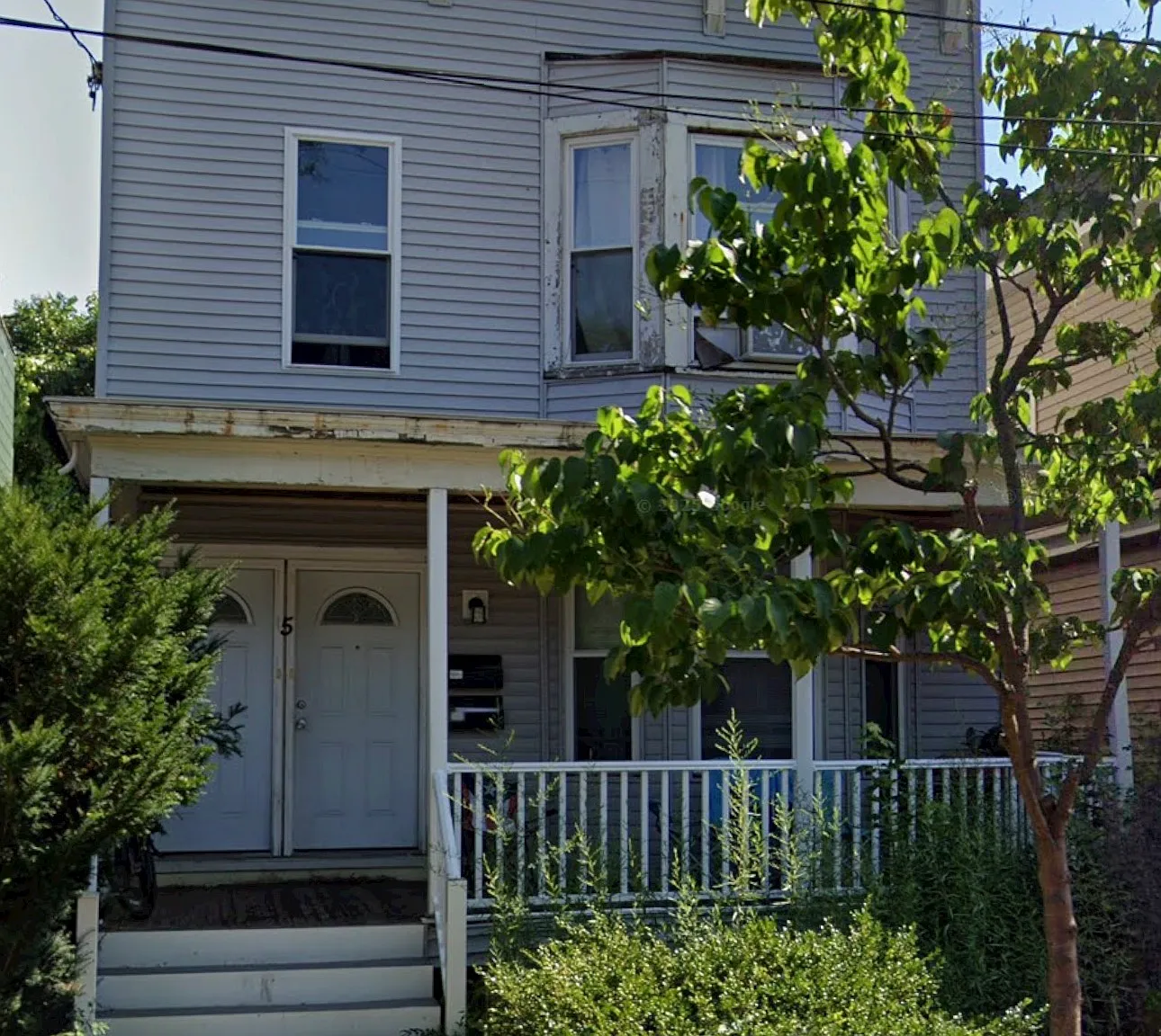4 bed, 1200 sqft, $1,595 — Photo 1
