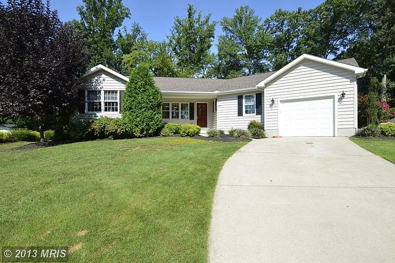 1st image of 426 Woodcrest Dr