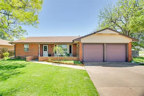 423 Kansas Ave Photo 1