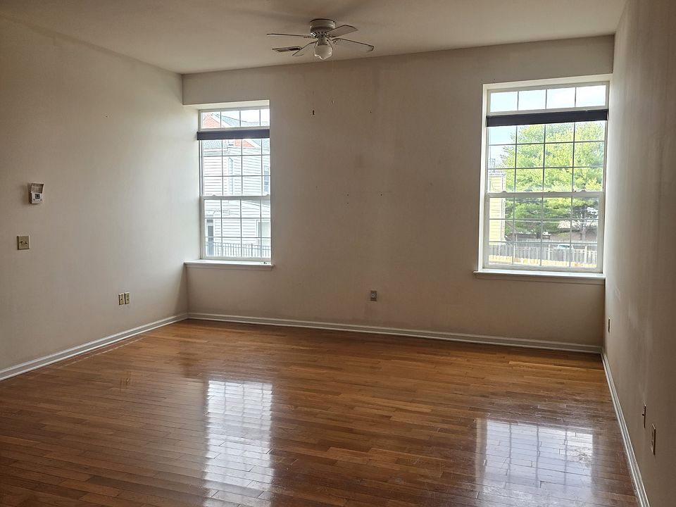 1st image of 138 E Antietam St