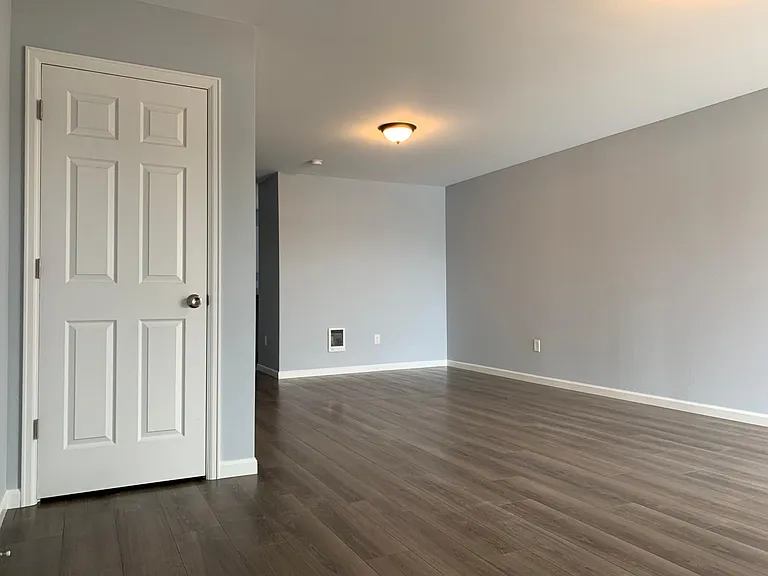 3219 Sumac St #7 — Photo 2